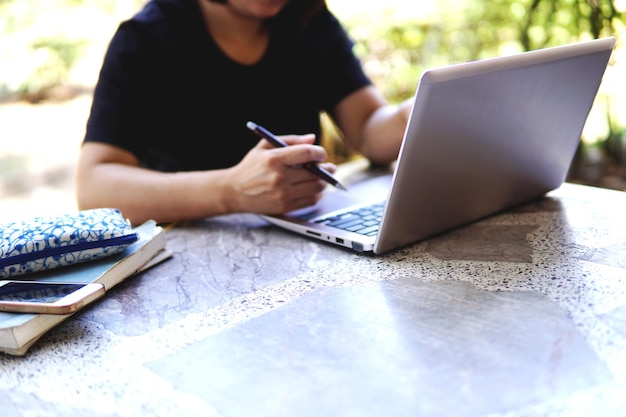Two approaches to estate accounting
